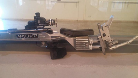 Un amigo del club vende esta carabina ANSCHUTZ 1913 súper match con diopter inclinable, iris con filtros 01