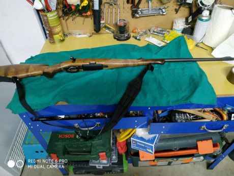 Vendo mi Malincher por no darle uso tras la compra de un Blaser,tiene 4 temporadas de caza y está nuevo.
Lo 01