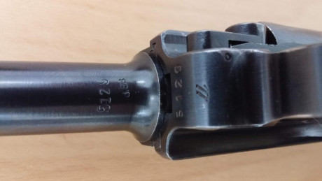 Hola a todos:
Vendo una Mauser Luger código 42 del año 1939 en libro de coleccionista, EN ESTADO DE TIRO. 41
