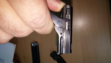 Hola a todos:
Vendo una Mauser Luger código 42 del año 1939 en libro de coleccionista, EN ESTADO DE TIRO. 51