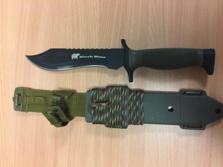 Se vende cuchillo de combate utilizado por el GOE reglamentario Ejército de Tierra de Albainox. Funda 01