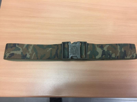 Se vende ceñidor Ejército de Tierra, nuevo de cordura. 15 euros. 02