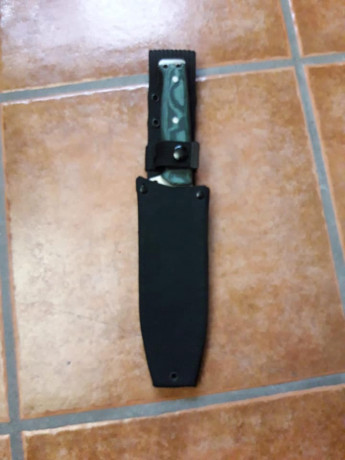 Cuchillo de monte artesanal realizado por Manuel de la Torre, acero MOVA, 16 cm de hoja enteriza, cachas 01