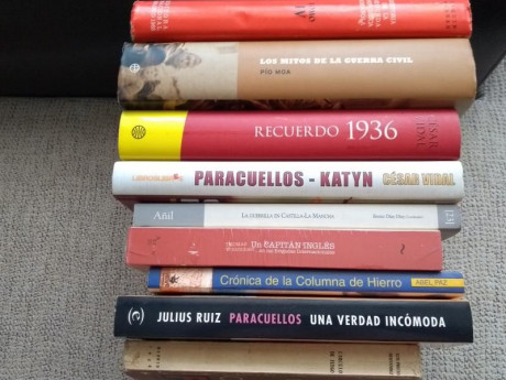 Lote de 9 libros sobre la Guerra Civil Española en muy buen estado. Ver fotografias. Se encuentran en 00