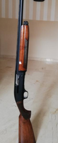 Escopeta repetidora franchi saut en perfectisimo estado, como nueva, maderas impecable así como Mecanismos. 02