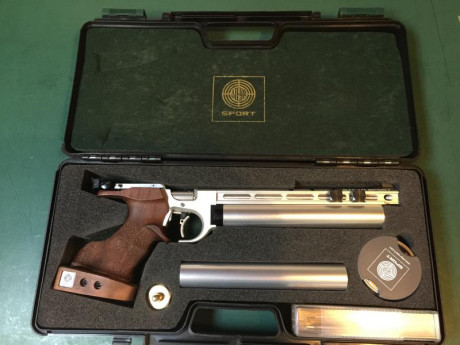 Hola muy buenos días 
Pongo a la venta por jubilación pistola Steyr EVO 10 impecable no tiene ni dos años 02