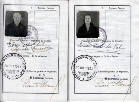  EN RECUERDO Y HOMENAJE A LOS QUE YA NO ESTÁN. 

Si pones en  GOOGLE   PASAPORTES EN LA MEMORIA  da igual 12