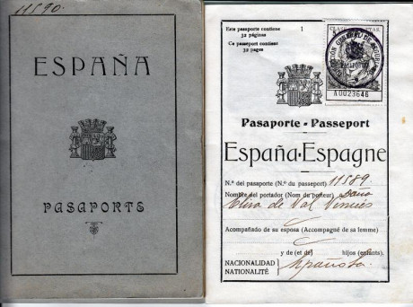  EN RECUERDO Y HOMENAJE A LOS QUE YA NO ESTÁN. 

Si pones en  GOOGLE   PASAPORTES EN LA MEMORIA  da igual 110