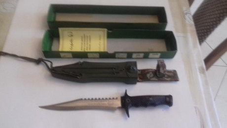 Buenos dias: vendo este magnifico cuchillo usado un par de veces, con todos sus accesorios completos, 00