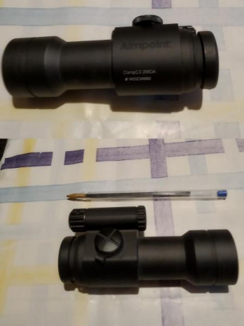 Un amigo me pide que anuncie la venta de esta arma: 

Express Superpuesto Antonio Zoli calibre 9,3 x74. 32