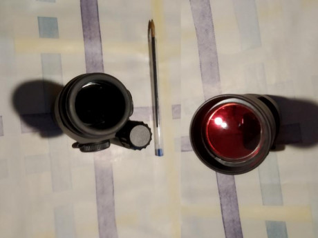 Un amigo me pide que anuncie la venta de esta arma: 

Express Superpuesto Antonio Zoli calibre 9,3 x74. 31