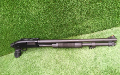 Se vende Mossberg 590 A1, culata con deposito para 4 cartuchos, carga 8+1, recamara 12/76 magnun, accesorios: 00