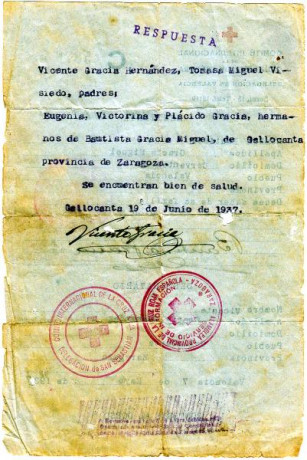  EN RECUERDO Y HOMENAJE A LOS QUE YA NO ESTÁN. 

Si pones en  GOOGLE   PASAPORTES EN LA MEMORIA  da igual 141