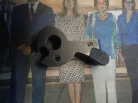Hola.
Vendo martillo para pistola HK USP ECPERT.
Sin estrenar.
Precio 45 euros con envío incluido por 00