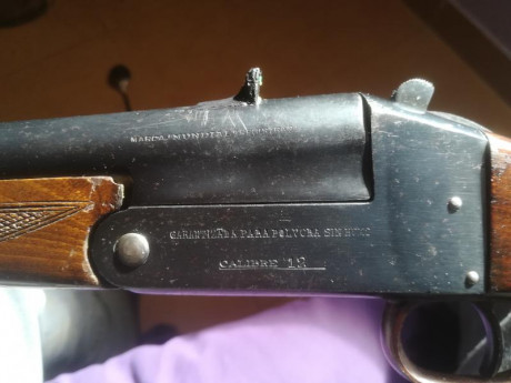 Hola, vendo escopeta monotiro mundial, es de cañón largo y le hice un alza de epoxi para tirar con bala, 00