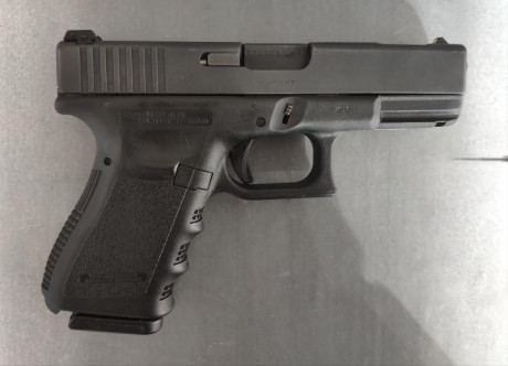 Busco glock 19 que este en buen estado cuidada y bien de precio. 31