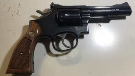 Vendo revolver Smith & Wesson Mod. 15-6, de 4” del Cal. 38 Sp.

El revólver está en un estado impresionante, 00