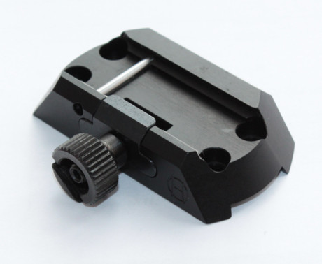 Se vende montura para sauer 303 para aimpoint micro h1 y h2 y tambien válida para holosun 403 y sig sauer 01