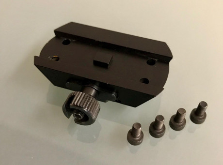 Se vende montura para sauer 303 para aimpoint micro h1 y h2 y tambien válida para holosun 403 y sig sauer 00