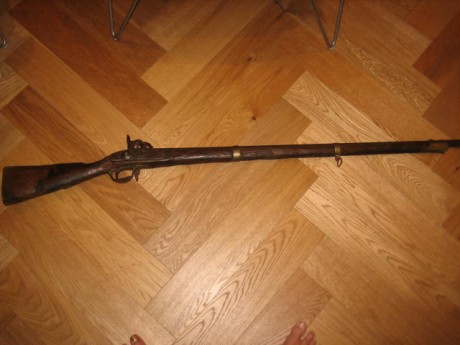 Hola, soy nuevo en esta parte del foro, la verdad es que sobre armas de avancarga no se mucho, pero me 00