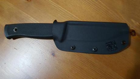 Fallkniven F1, nuevo sin uso, pero tiene algunos arañazos de guardarlo en una funda de plástico. He aumentado 01