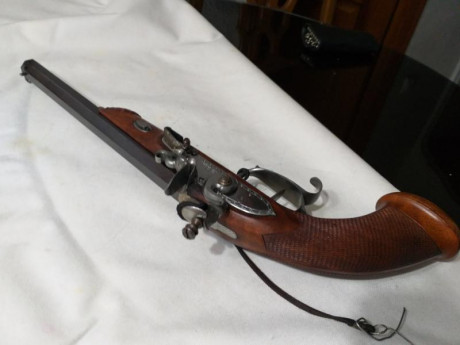 Saludos a todos.pongo en venta esta pistola de chispa
Comprada para coleccion.el estado impecable
Se encuentra 00
