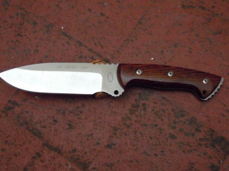 Cuchillo CELTIBERO, acero al carbono, 1ª edición, serie limitada a 100 uds. sin uso, incluye funda original 01