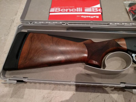 Vendo Benelli Raffaello Black Cal/ 12 cañón 71 cm. Está en un excelente estado, usada solo en 3 vedas. 32