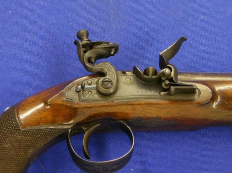 Voy a colocar unas fotos de un arma larga alemana de llave de mecha del siglo XVI. 101