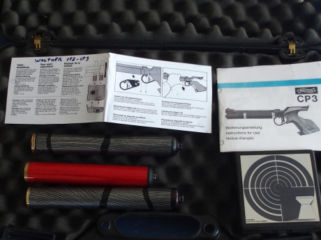 Se trata de una magnifica pistola de la saga de las CP1, CP2 y CP3, en concreto la ultima con una cacha 21