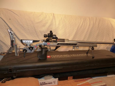 VENDO MI CARABINA DE COMPETICION   GRUNIG+ELMIGER  22
MODELO RACER CAÑON SELECCIONADO,RABERA RETURN,CULATA 10