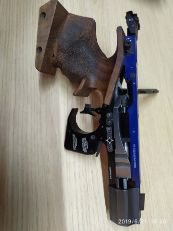 HOLA UN AMIGO DEL CLUB VENDE ESTA MAGNIFICA PISTOLA CONOCIDA POR TODOS YA QUE MI AMIGO TRABAJA LOS FINES 01