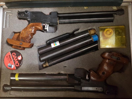 Las vendo juntas por  550  euros, con  5  bombonas junto con otros accesorios como se aprecia en las fotos. 02