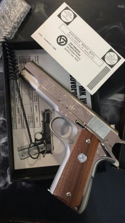 Colt Government niquelado series 70 45acp 

Este colt de las series 70 es de 1972.
Completo con su caja 02