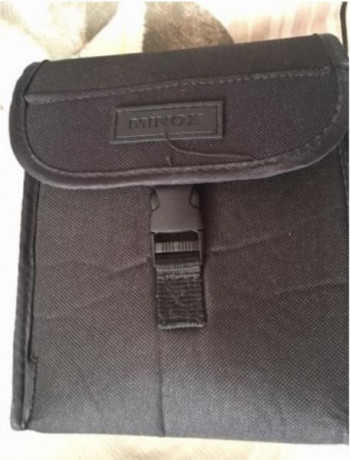 Se ofrece un magnifico prismático MINOX modelo BL 8x52 HD como nuevo, sin signo de uso, no llevado al 10