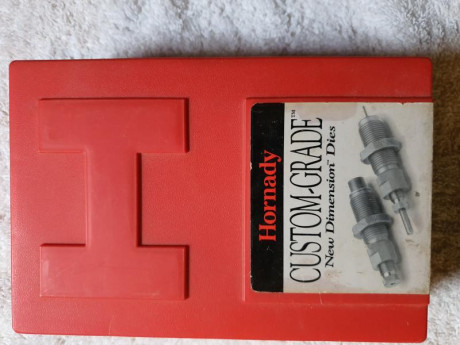 Hola, se venden estos dos juegos de dies para recarga calibra 308 win, están en buen estado y ambos incluyen 01