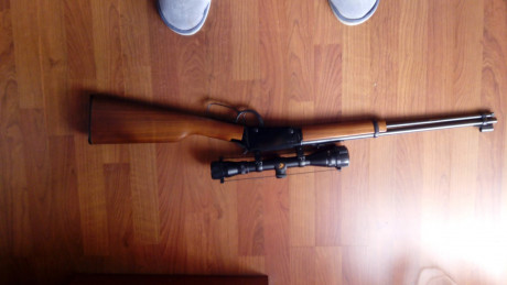 Vendo esta magnífica carabina que está impoluta,
Su precio es 275€ 00