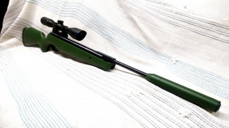 Vendo carabina Cometa Fenix Compact calibre 6.35 del año 2016. Culata de madera de haya pintada con full 02