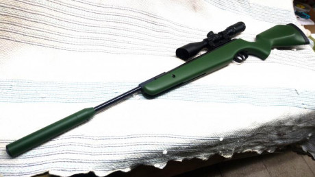 Vendo carabina Cometa Fenix Compact calibre 6.35 del año 2016. Culata de madera de haya pintada con full 01
