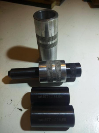 Hola a todos.
Vendo recalibrador Pedersoli para el calibre 58 MINIÉ .577 (14.64 mm / 14.66 mm). Muy poco 00