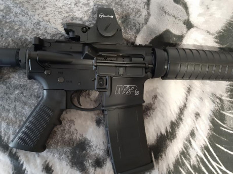 Se vende ar15 s&w mp15 calibre 300 blackout la compre nueva en mayo de este año y a tirado solo 20 11