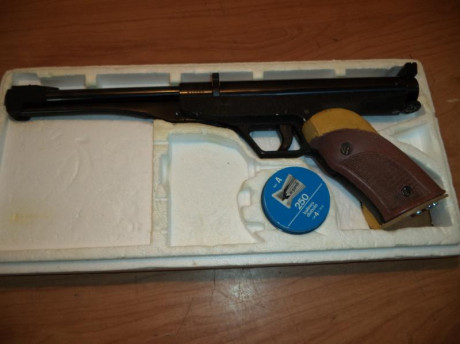 Pistola Gamo Center con la empuñadura modificada. 

50 €

Está en Zaragoza. Estoy abierto a cambios, excepto 01