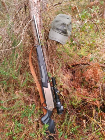 Hola.
Vendo rifle Browning , modelo Long Track en calibre 338 WM. De los fabricados en Herstal no en Portugal.
Como 10