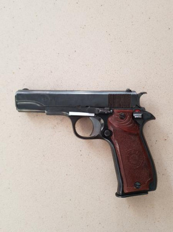 Pistola marca Star, modelo SS , calibre 9mm/380 (nueve corto).
En buen estado general, para ver en provincia 01