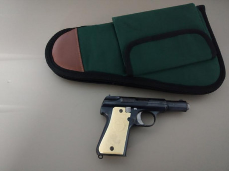 Astra 3000 en muy buen estado para los años que tiene se entrega con funda para guardarla y un cargador 01