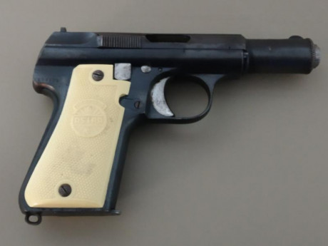 Astra 3000 en muy buen estado para los años que tiene se entrega con funda para guardarla y un cargador 00