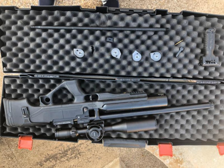 pues eso un amigo me pide que Le ponga a la venta este bullpup con posibilidad de dos Calibres intercambiables 01