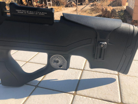 pues eso un amigo me pide que Le ponga a la venta este bullpup con posibilidad de dos Calibres intercambiables 12