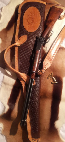 Vendo rifle TIGRE calibre 44-40 en perfecto estado de conservación y funcionamiento. La funda y la correa 00