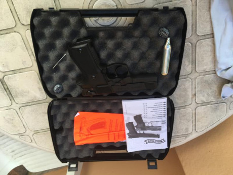 Buenos días,

Vendo pistola Walther CP 88 prácticamente nueva, con estuche, 2 cargadores de 8 balines 02